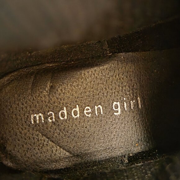 NWOT Madden Girl Women’s Black Thrash Pull On Chelsea Boots - 7.5 - Picture 11 of 12